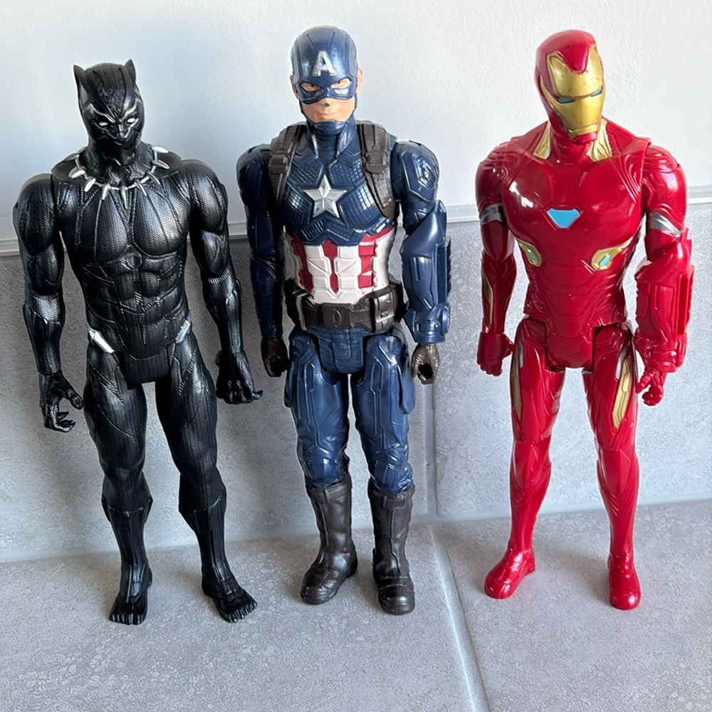 Marvel Action Figures Lot of 3 - Captain America, Black Panther, Iron Man